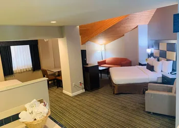 SureStay Plus Hotel by Best Western Redding hotel thumbnail 8