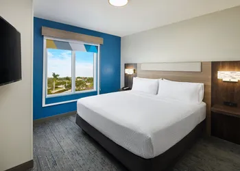 Holiday Inn Express & Suites Port St. Lucie West by IHG hotel thumbnail 7