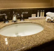 Isle Casino Hotel Waterloo - A Caesars Rewards Destination hotel detail image 3