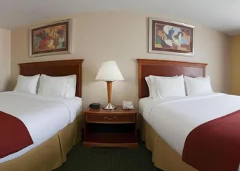 Holiday Inn Express Valparaiso by IHG hotel thumbnail 5