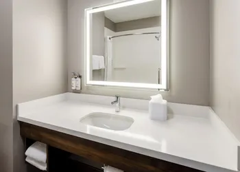 Holiday Inn Express & Suites Dewitt (Syracuse) by IHG hotel thumbnail 5