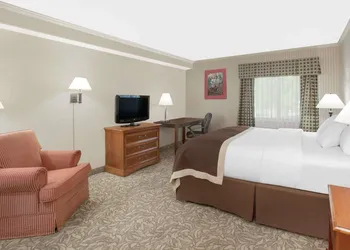 Baymont by Wyndham Jackson hotel thumbnail 4