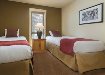 Seventh Mountain Resort hotel thumbnail 7