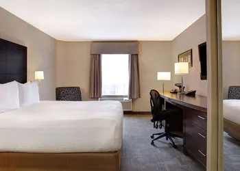 Days Inn by Wyndham Medicine Hat hotel thumbnail 6