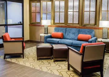 Comfort Suites Downtown Carlisle hotel thumbnail 3