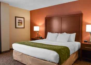 Comfort Suites Downtown Carlisle hotel thumbnail 6