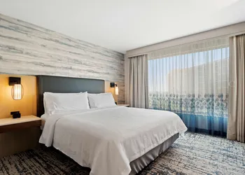 Embassy Suites by Hilton Anaheim South hotel thumbnail 4