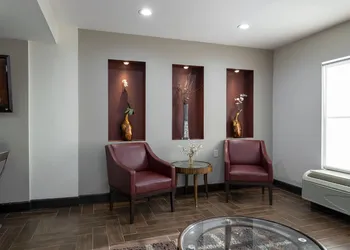 Red Roof Inn Raleigh - North-Crabtree Mall/Lenovo Center hotel thumbnail 6