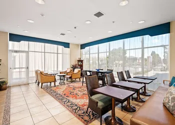 Best Western Plus Royal Oak Hotel hotel thumbnail 2