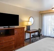 Best Western Plus Royal Oak Hotel hotel detail image 4