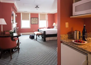 Delamar Southport hotel thumbnail 6