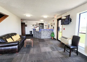 Victorian Inn & Suites hotel thumbnail 3