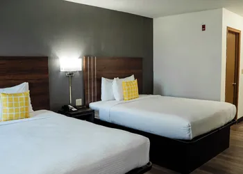 Victorian Inn & Suites hotel thumbnail 8