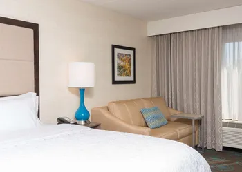 Hampton Inn Bloomington hotel thumbnail 4