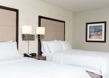 Hampton Inn Bloomington hotel thumbnail 8