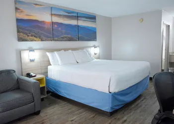 Days Inn by Wyndham Oak Grove/Ft. Campbell hotel thumbnail 8