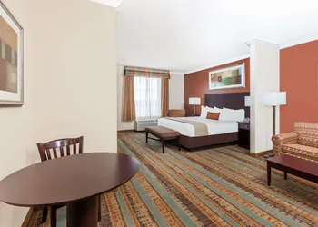 Baymont by Wyndham Henderson hotel thumbnail 4