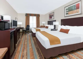 Baymont by Wyndham Henderson hotel thumbnail 5