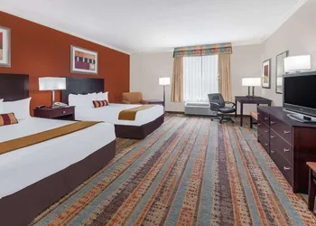 Baymont by Wyndham Henderson hotel thumbnail 6