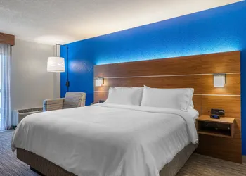 Holiday Inn Express Cape Coral-Fort Myers Area by IHG hotel thumbnail 5