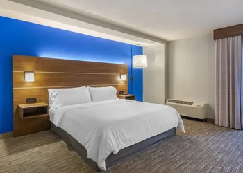 Holiday Inn Express Cape Coral-Fort Myers Area by IHG hotel thumbnail 8