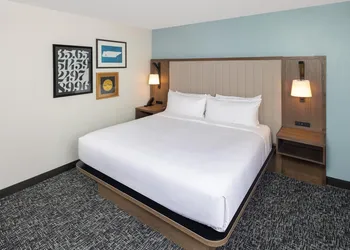 DoubleTree by Hilton Hotel Jackson hotel thumbnail 8