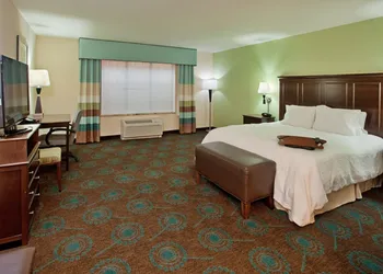 Hampton Inn & Suites St. Cloud, MN hotel thumbnail 5