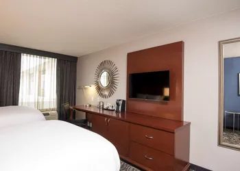 DoubleTree by Hilton Schenectady Downtown hotel thumbnail 7