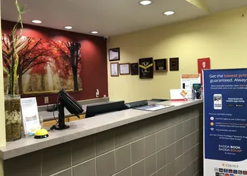 Econo Lodge Marion I-81 hotel thumbnail 2