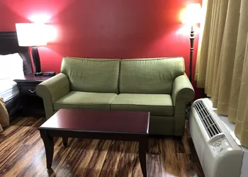 Econo Lodge Marion I-81 hotel thumbnail 8