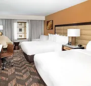 DoubleTree by Hilton Hotel Lawrence hotel detail image 4