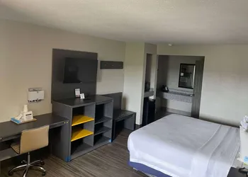 Days Inn by Wyndham Ruston LA hotel thumbnail 3