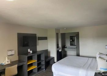 Days Inn by Wyndham Ruston LA hotel thumbnail 4