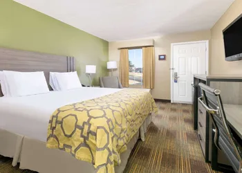 Baymont by Wyndham Prattville/Montgomery hotel thumbnail 4