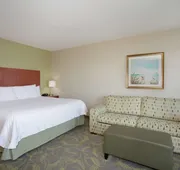 Hampton Inn and Suites Astoria hotel detail image 4
