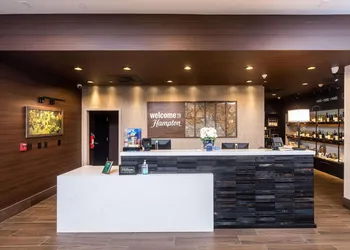 Hampton Inn and Suites Dobson hotel thumbnail 2