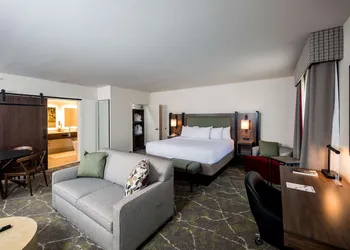 Hampton Inn and Suites Dobson hotel thumbnail 6
