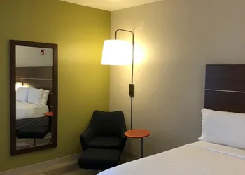 Holiday Inn Express Hotel & Suites Dallas Lewisville by IHG hotel thumbnail 5
