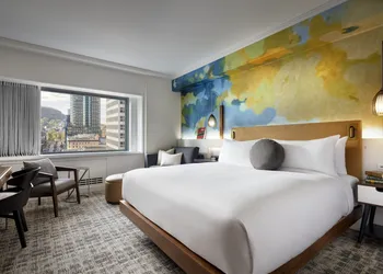 Fairmont The Queen Elizabeth hotel thumbnail 8