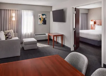 Courtyard by Marriott Fort Collins hotel thumbnail 8