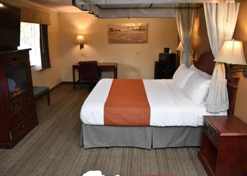Dynasty Suites Redlands hotel thumbnail 4