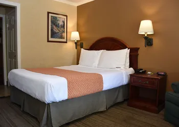Dynasty Suites Redlands hotel thumbnail 5