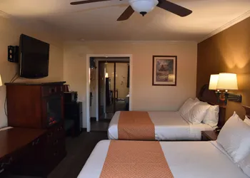Dynasty Suites Redlands hotel thumbnail 8