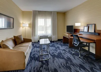 Fairfield Inn & Suites Hutchinson hotel thumbnail 5