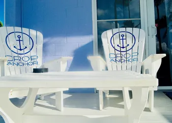 Drop Anchor hotel thumbnail 2