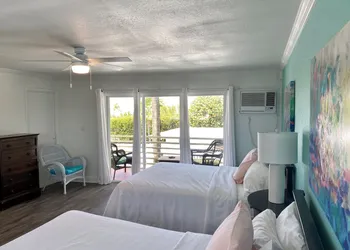 Drop Anchor hotel thumbnail 8
