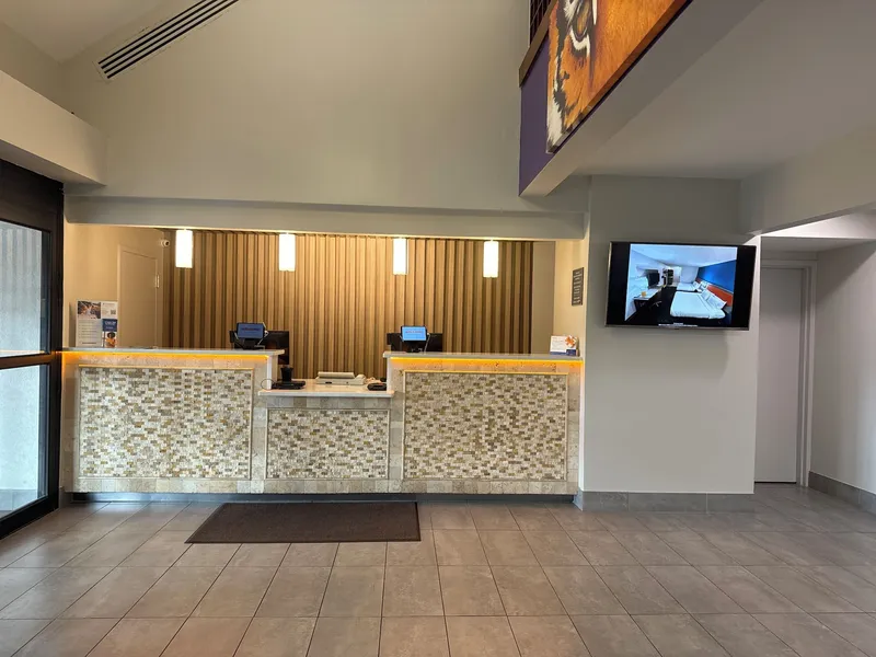 Comfort Inn & Suites Clemson - University Area hotel detail image 2