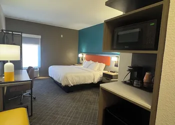 Comfort Inn & Suites Clemson - University Area hotel thumbnail 7