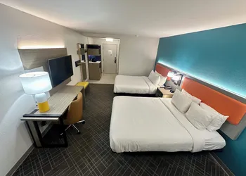 Comfort Inn & Suites Clemson - University Area hotel thumbnail 8