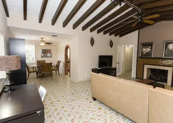 La Casa Del Mar hotel thumbnail 2